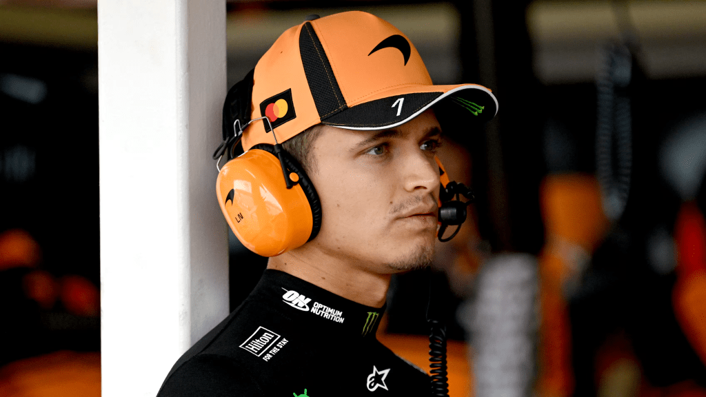 Lando Norris crede che Verstappen rimarrà in Formula 1 per molto tempo di quanto le persone possano pensare, nonostante i dubbi e le questioni che il pilota Red Bull ha sollevato recentemente.