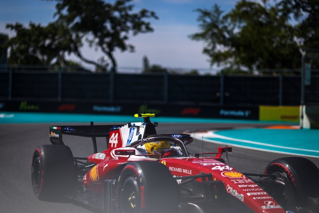 Hamilton partirà dalla sesta posizione al Gran Premio di Miami. Il pilota inglese ha parlato delle difficoltà del Q3, confermando che c'era ancora molto margine per fare meglio...