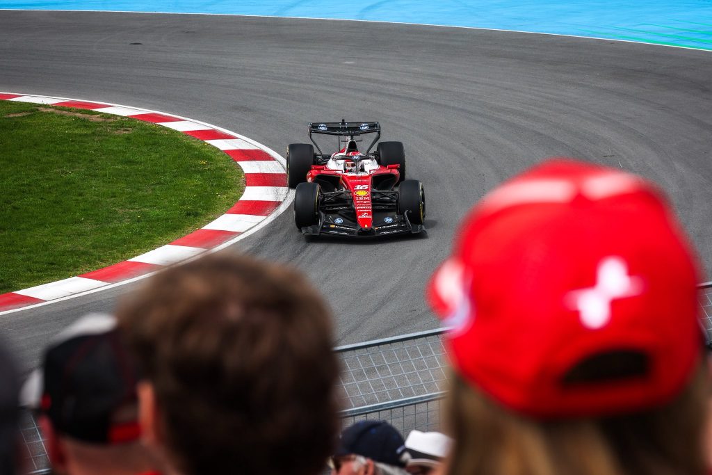 Vasseur analizza il sabato di Montreal dopo una qualifica complicata per Ferrari: Hamilton quinto, Leclerc ottavo e tante incognite in vista della gara.
