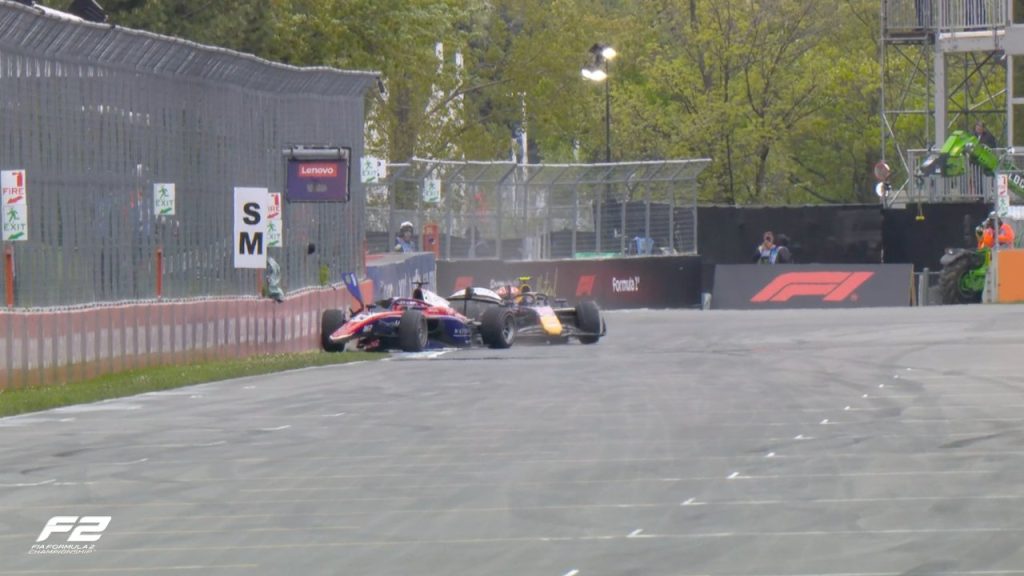 Feature Race caotica e ricca di colpi di scena in Canada, tra incidenti, pioggia intermittente e safety car, Stenshorne ha avuto la meglio conquistando la vittoria, dietro di lui rispettivamente Dunne e Minì.