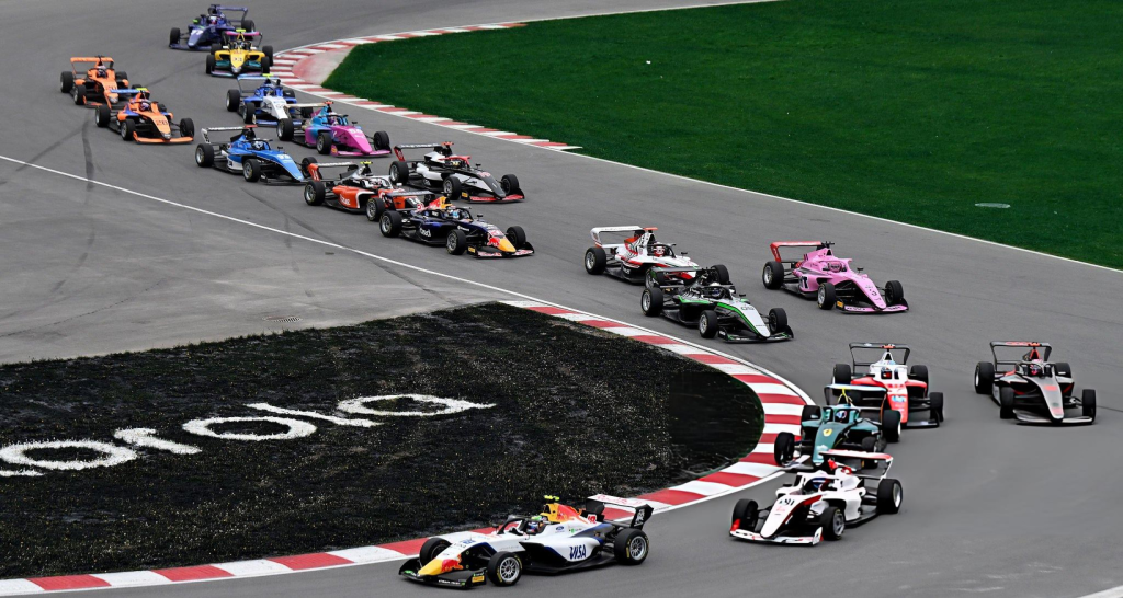 Palmowski scappa e Felbermayr prova ad inseguire, poi tanta incertezza: le classifiche di F1 Academy al termine delle gare di Montréal, in Canada