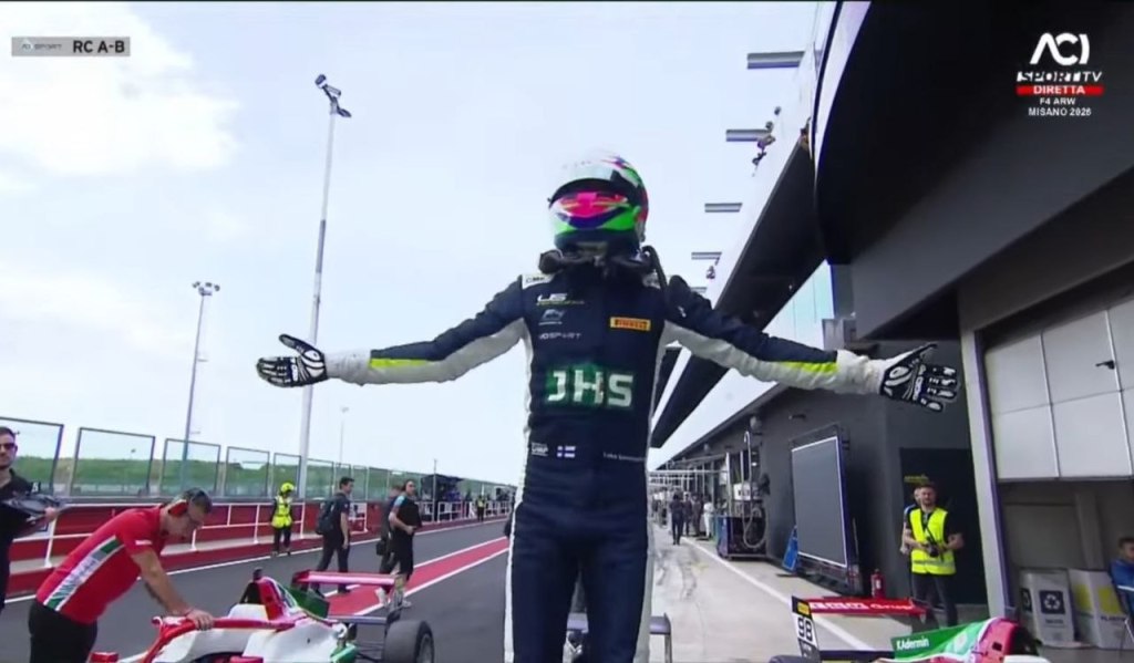 Luka Sammalisto vince gara 2 a Misano dominando sui propri avversari. Dietro di lui Cosma-Cristofor e Aksoy.
